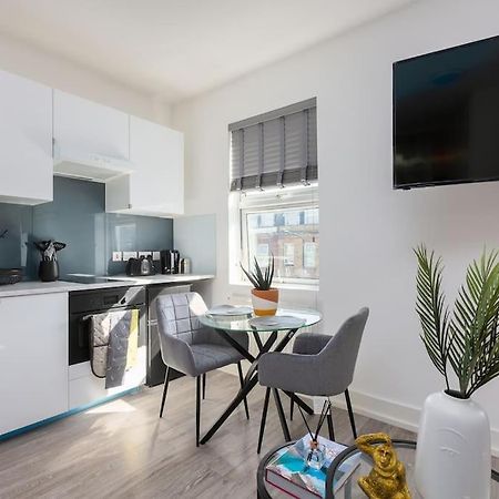 לונדון Studio Apt, 8 Min Walk From Tube 3 מראה חיצוני תמונה