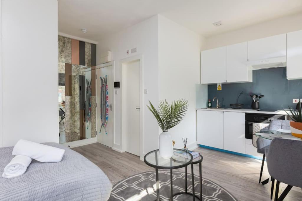לונדון Studio Apt, 8 Min Walk From Tube 3 מראה חיצוני תמונה