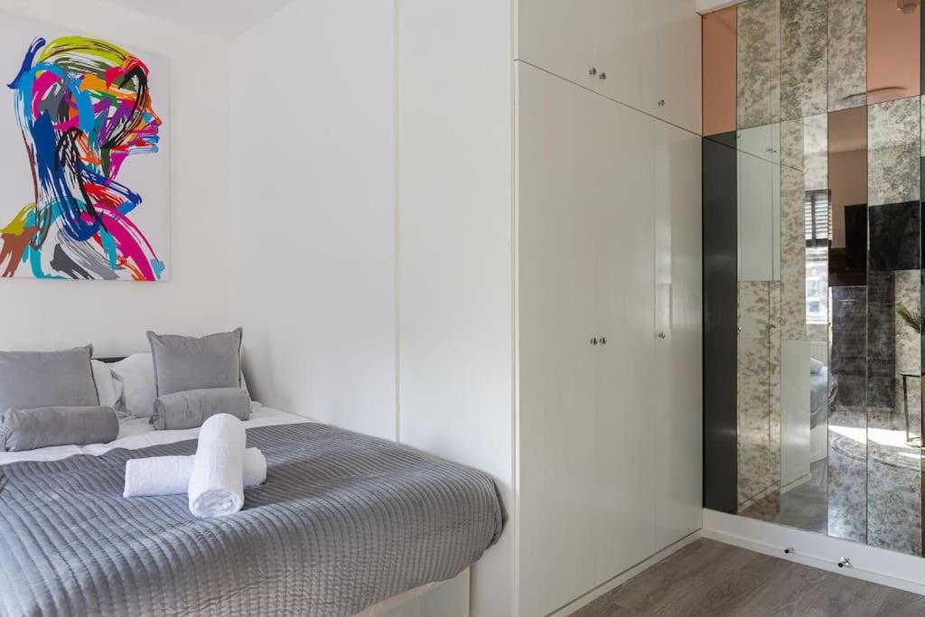 לונדון Studio Apt, 8 Min Walk From Tube 3 מראה חיצוני תמונה